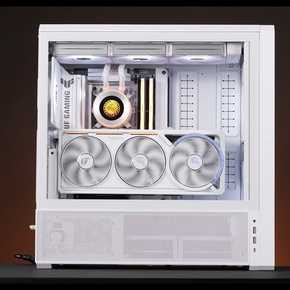 Ryzen 7 9800X3D, RTX 5080 BTF Lancool