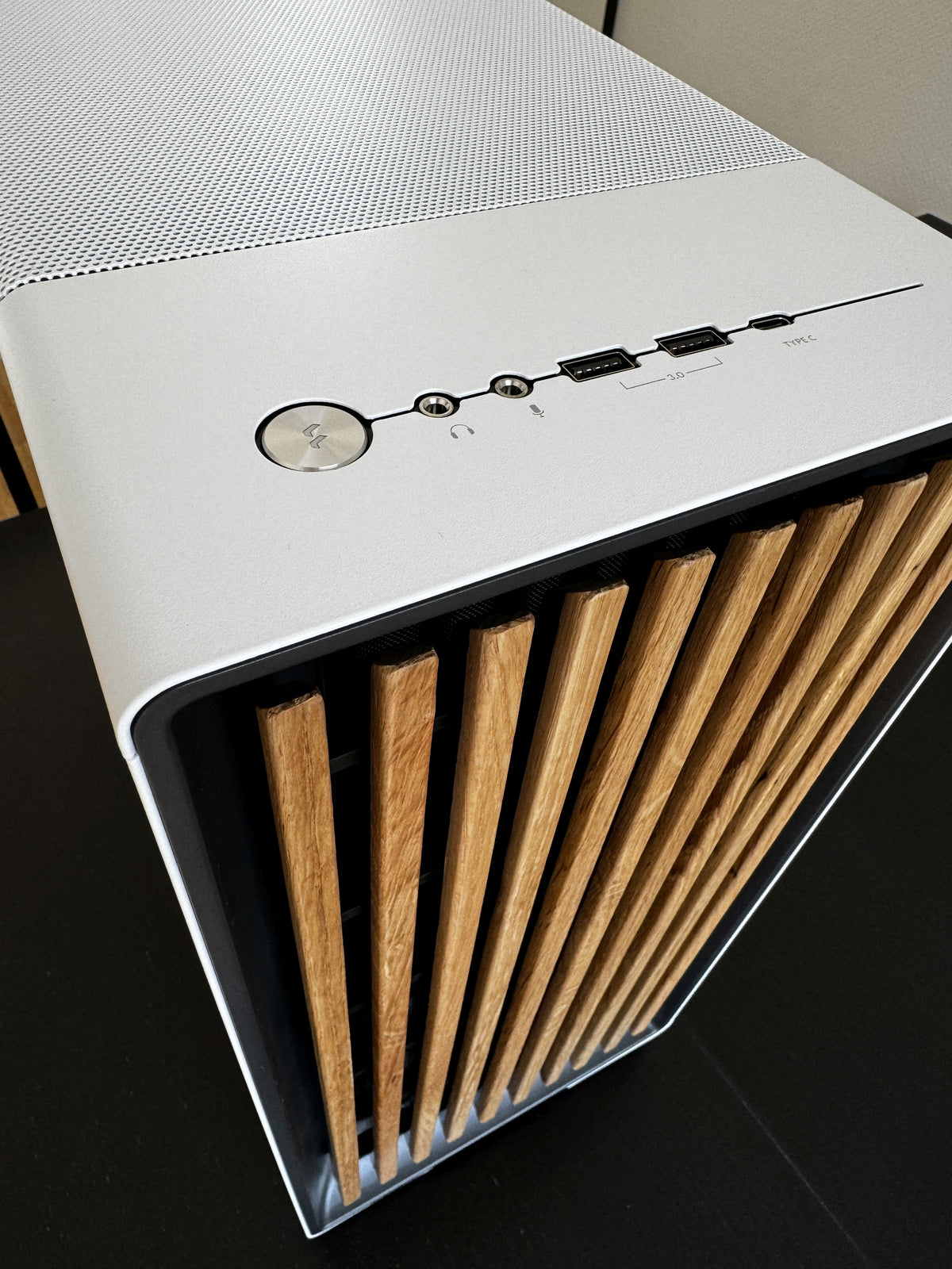 Fractal Design North Chalk White TG Clear, Glasfenster