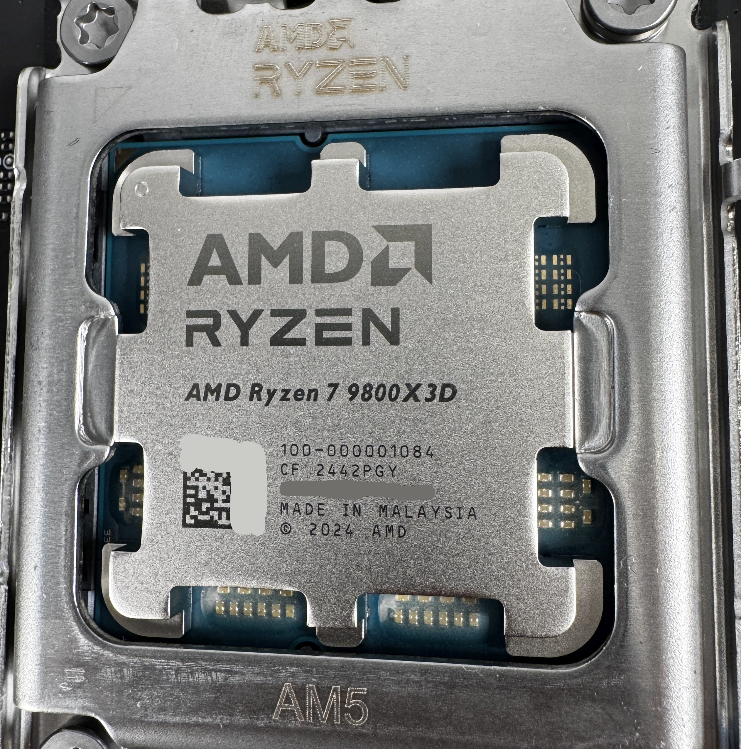 AMD Ryzen 7 9800X3D boxed ohne Kühler